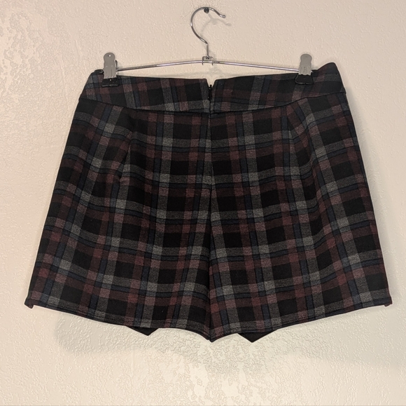Aqua Skort Red and Blue Plaid - Picture 5 of 8